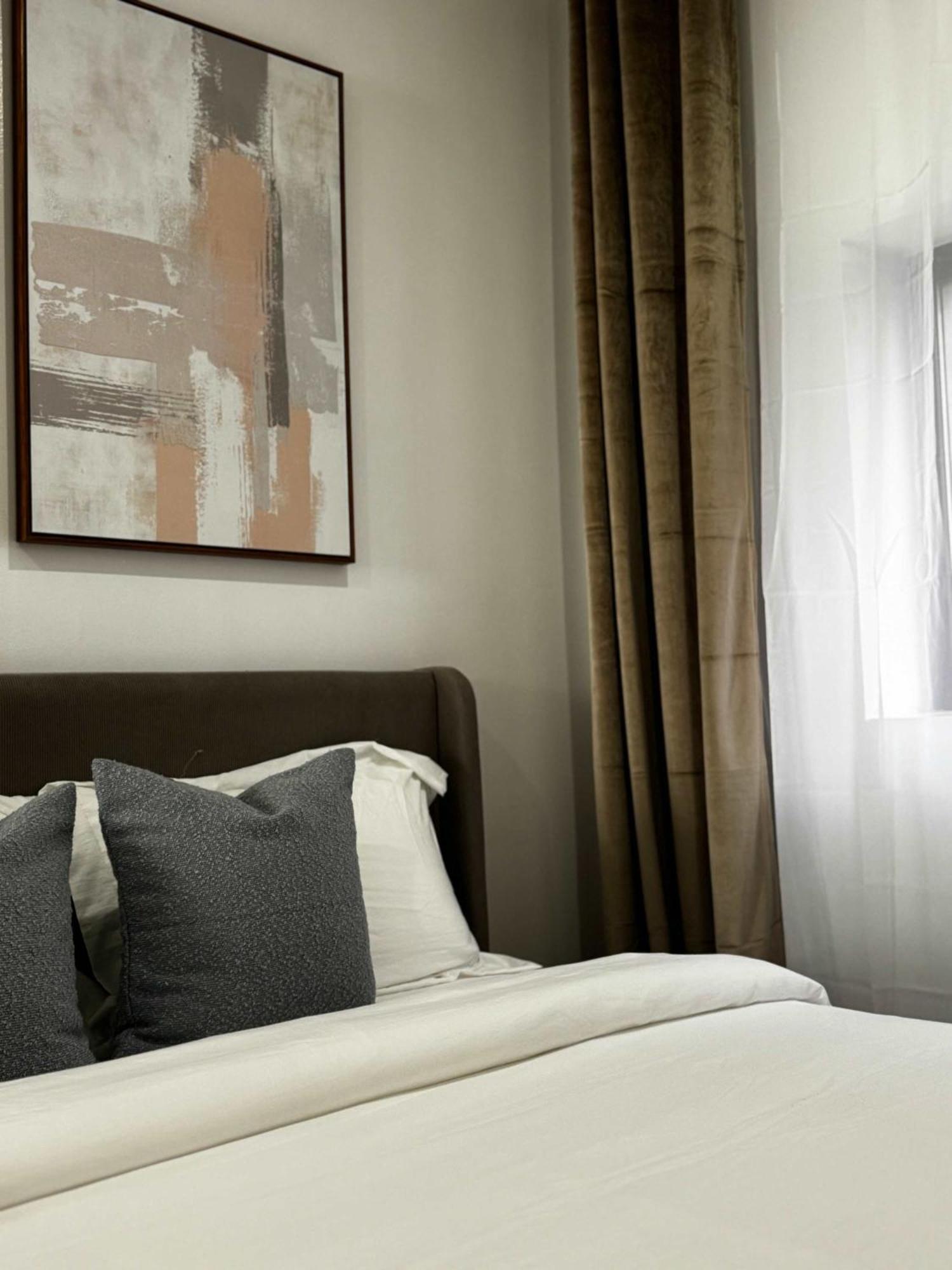 Apartment Spacious Brand New Fully Furnished 2-bedroom In Prime Murray Hill Move-in Ready New York