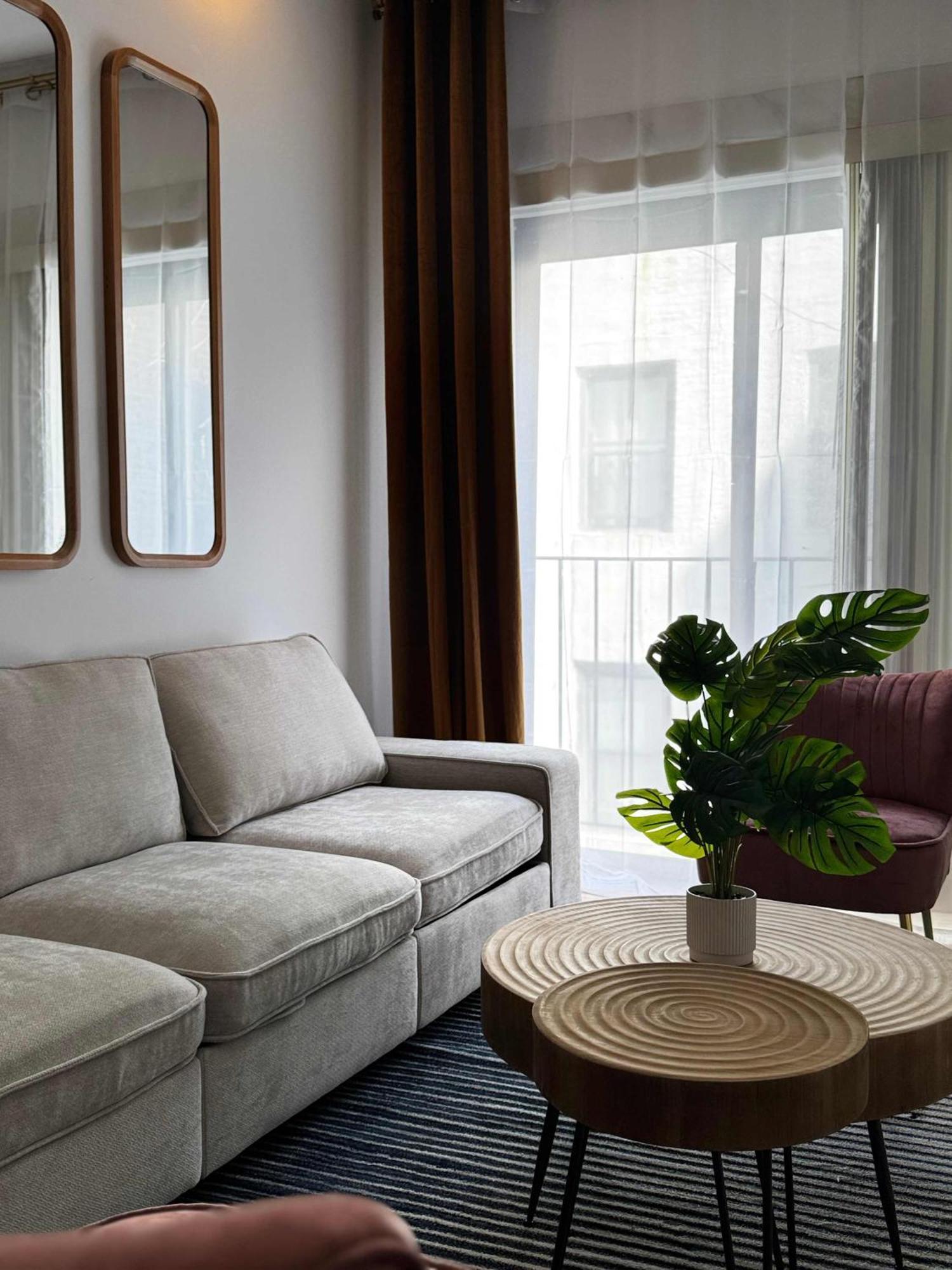 Apartment Spacious Brand New Fully Furnished 2-bedroom In Prime Murray Hill Move-in Ready *